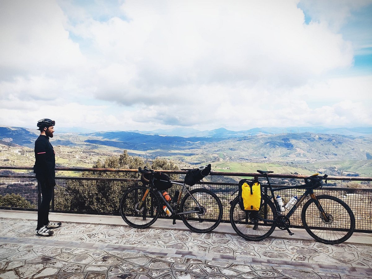 rent road bike in sicily